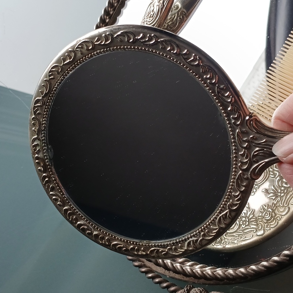Vintage Ladies grooming Mirror, Brush and Comb. - Picture 3 of 11